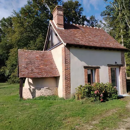 Holiday home Maisonnette Au Calme Marcilly-la-Campagne
